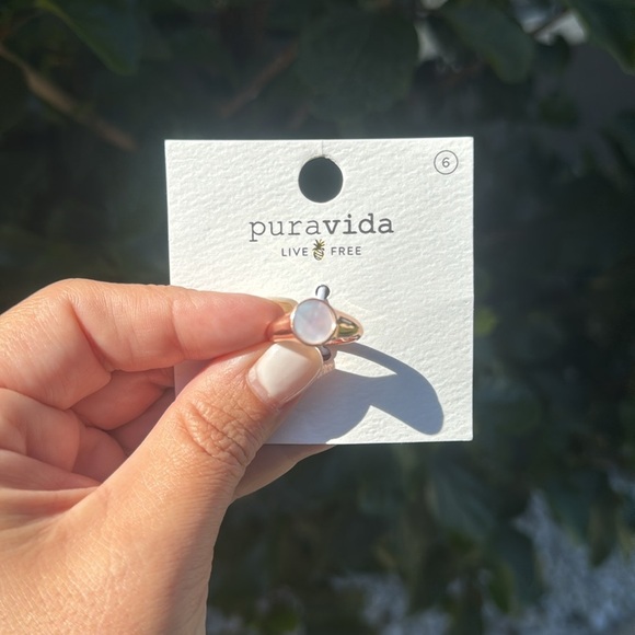 NWT Pura Vida Mother Of Pearl Signet Ring in Rose Gold - Picture 4 of 4